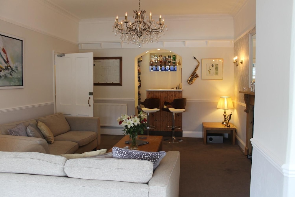 Triple Room, Ensuite photo 3
