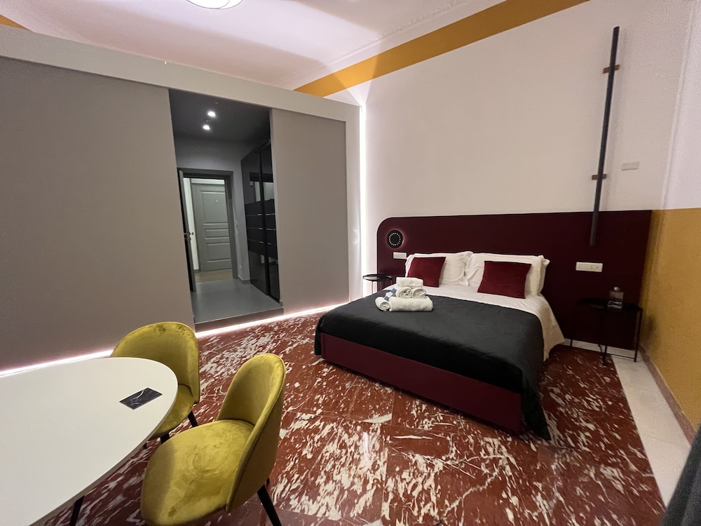 Junior Studio Suite