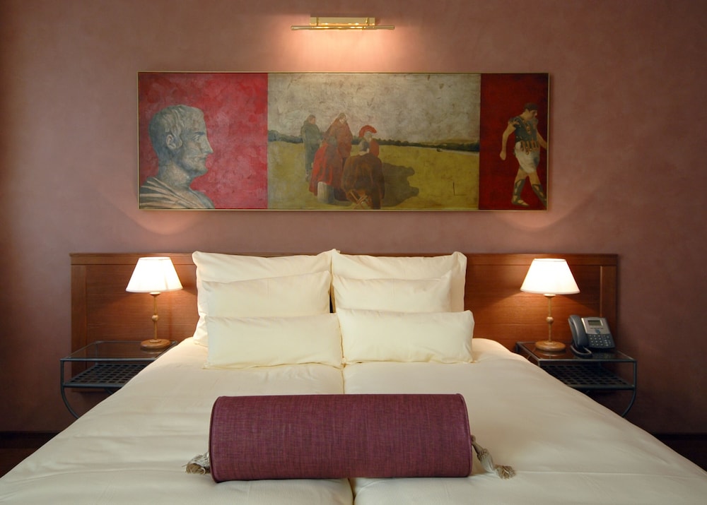 Premier Twin Room photo 3