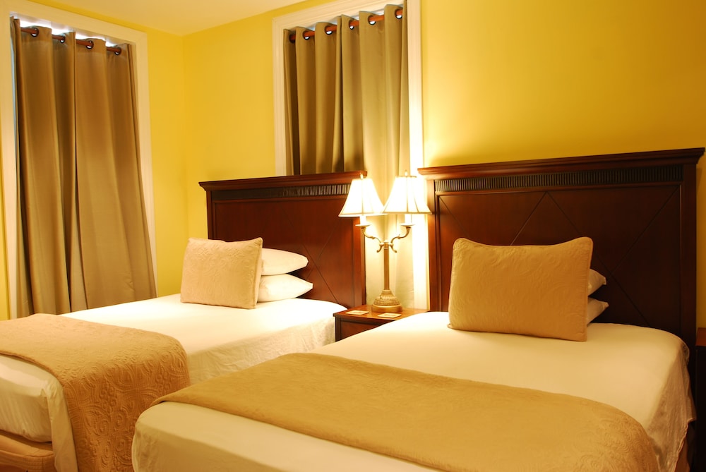 Junior Studio Suite, 2 Double Beds, Kitchenette photo 1