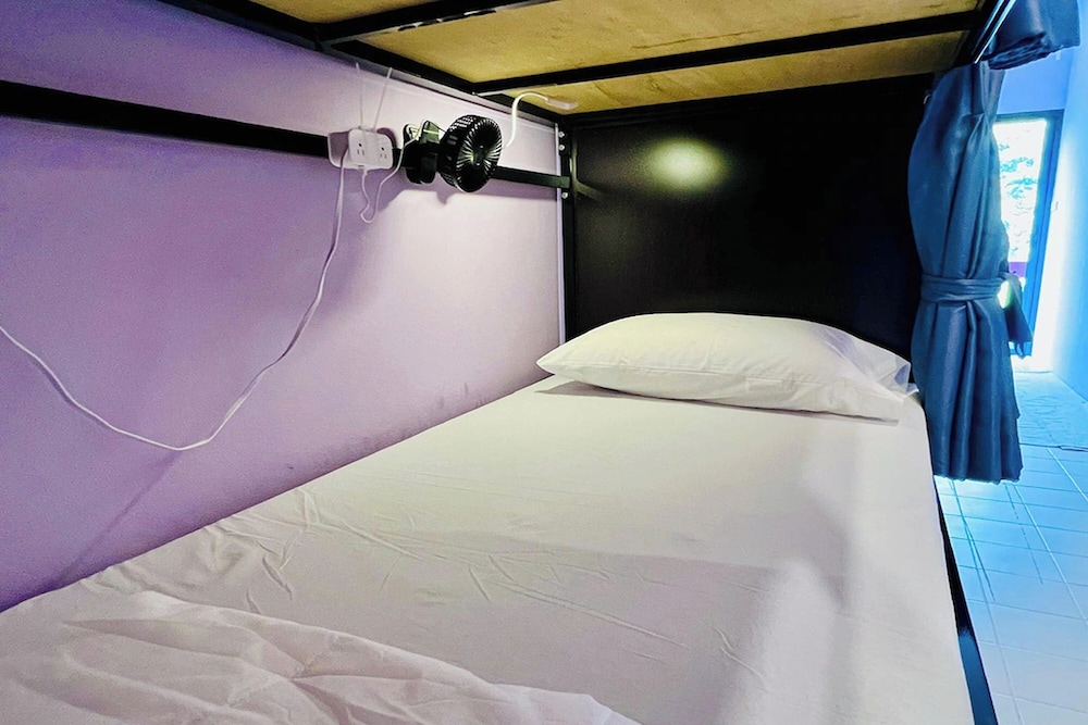 Female Dormitory Room (4 bed) photo 3
