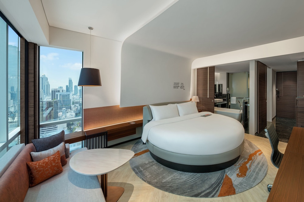 Club Room, 1 King Bed