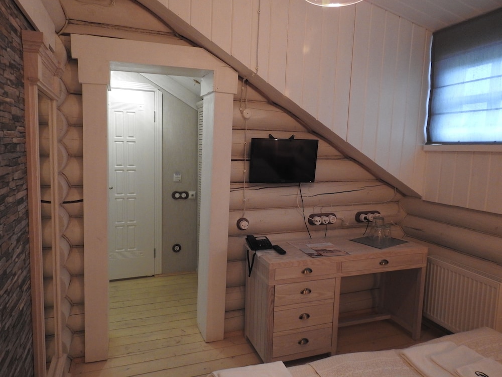 Economy Double Or Twin Room photo 3