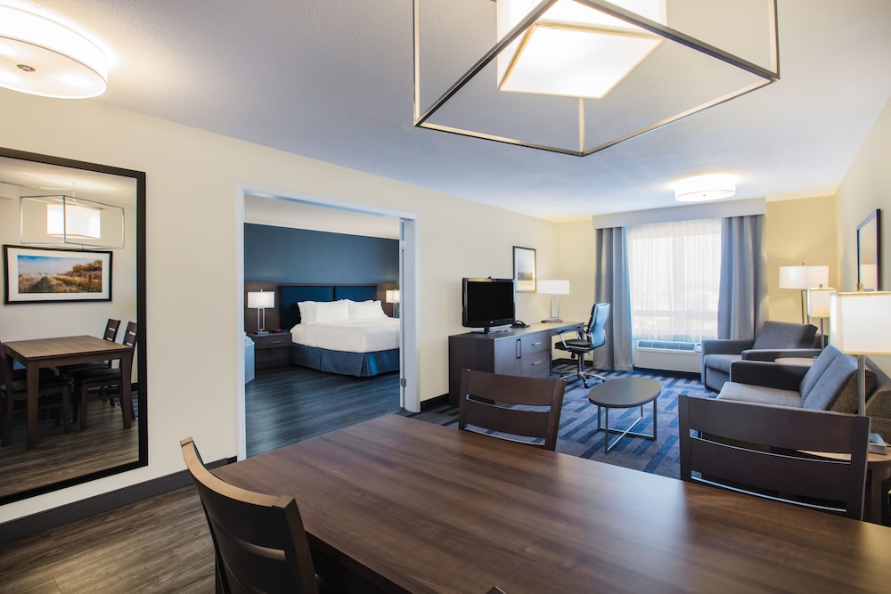 Suite, 1 Bedroom, Accessible, Jetted Tub photo 2