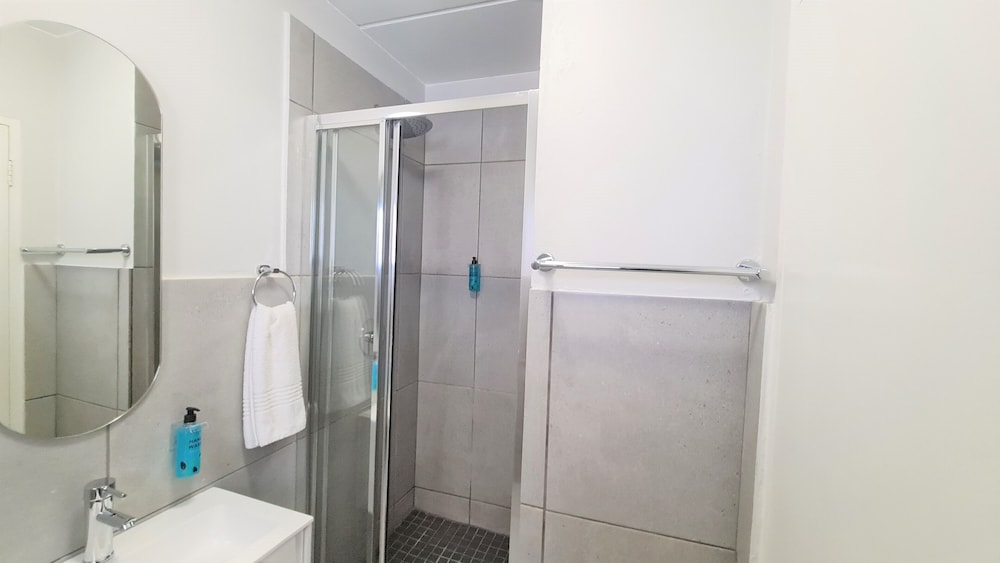 Standard Apartment, 3 Bedrooms - Photo 8