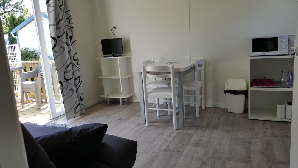 Mobile Home, 1 Bedroom, Non Smoking photo 2