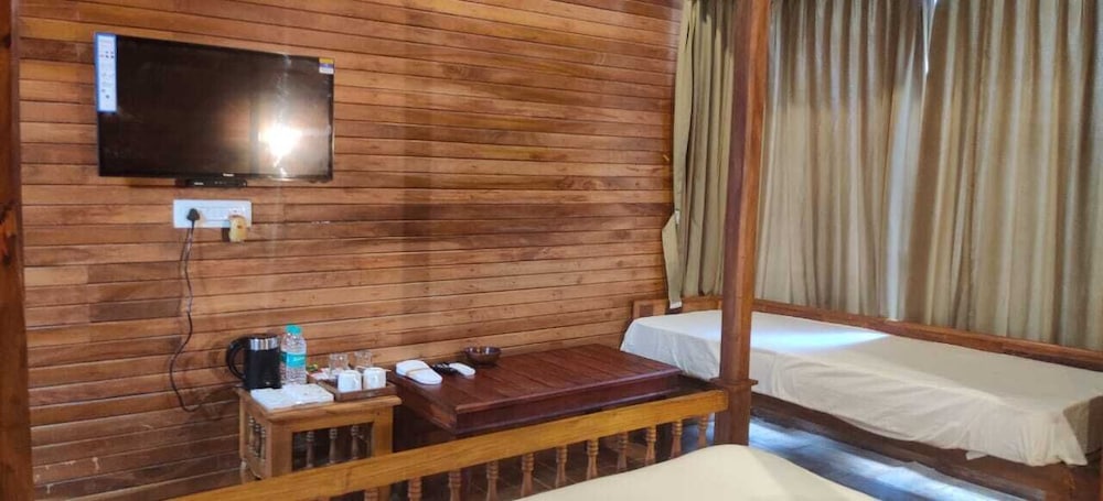 Standard Double Room, Balcony, Mountain View photo 3