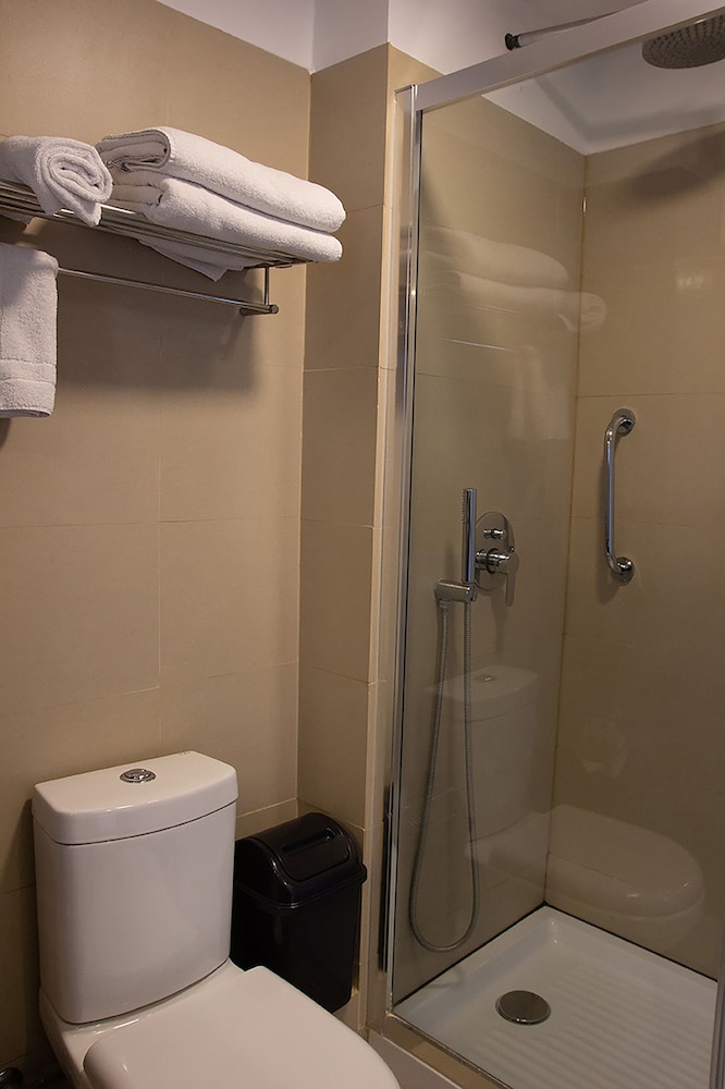 Suite, 1 Double Bed - Photo 13