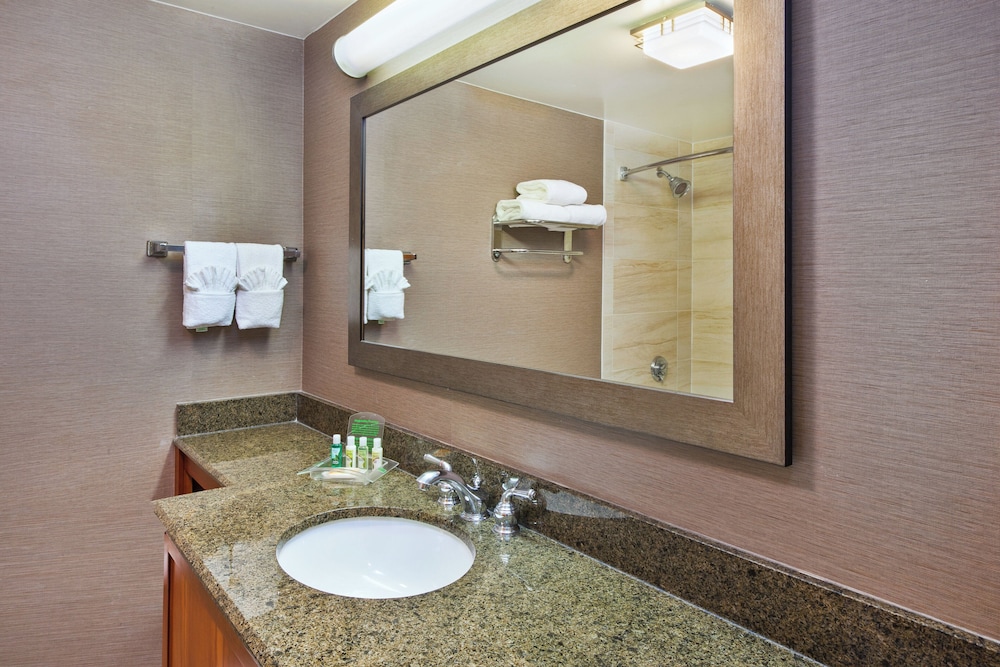 Standard Room, 2 Queen Beds, Accessible (Communications) - Photo 6