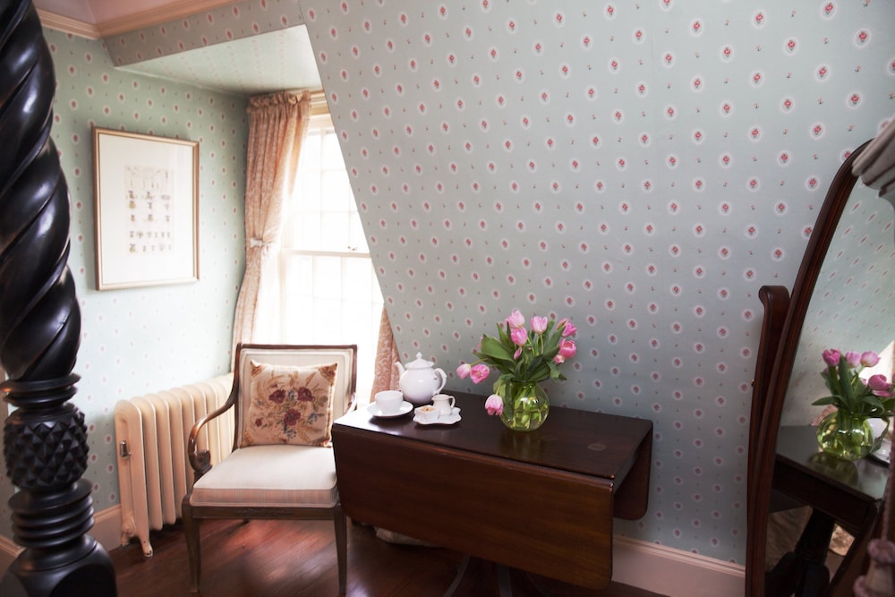 Room Ten photo 1