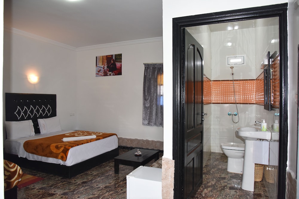 Deluxe Triple Room photo 3