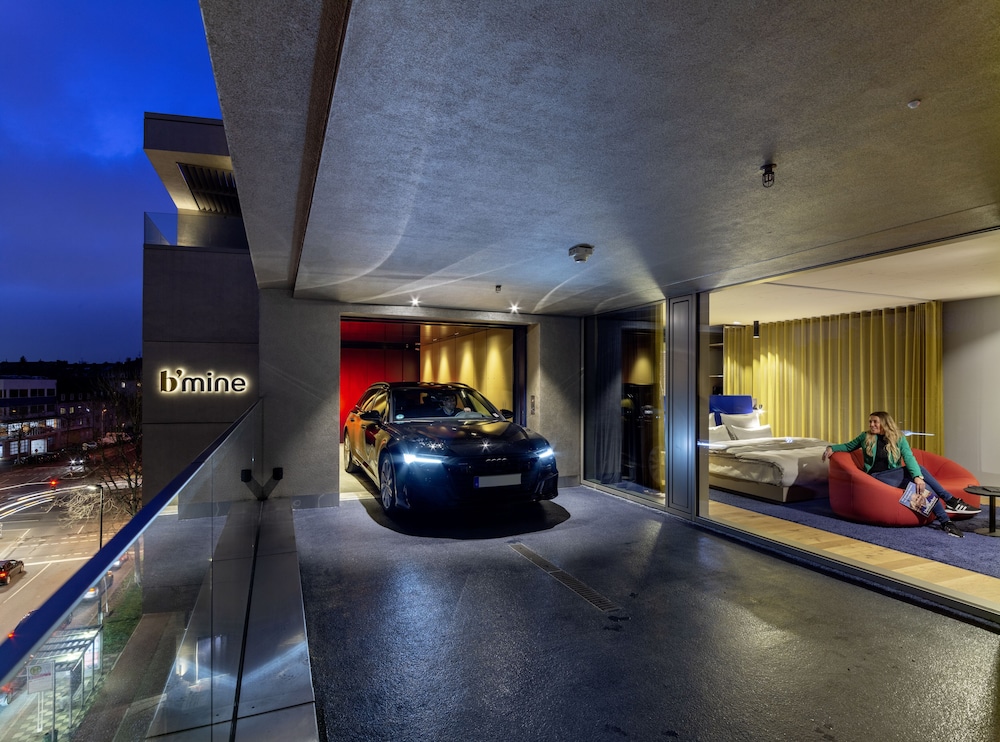 Executive Room (Larger Room) - Photo 7