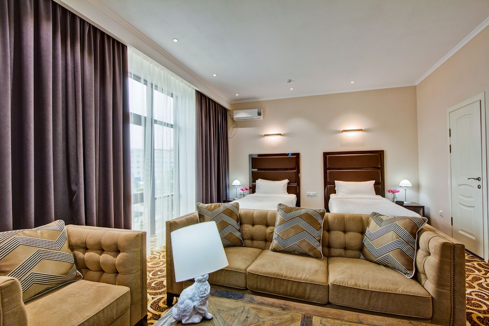 Deluxe Twin Room, Bathtub photo 1