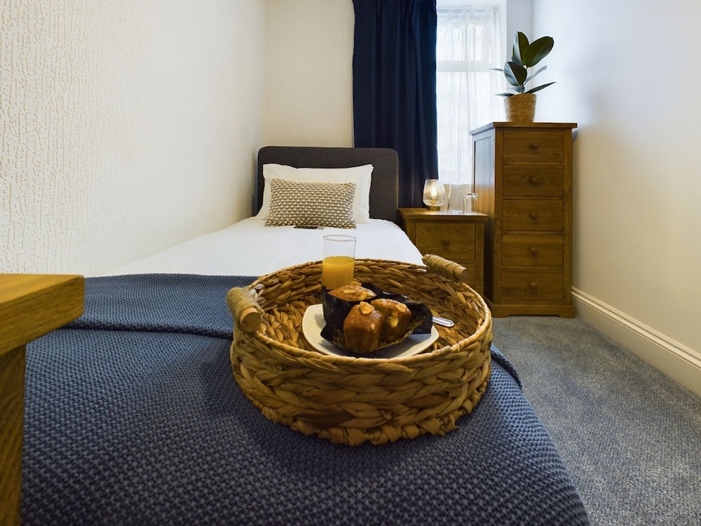 Standard Single Room, Garden View