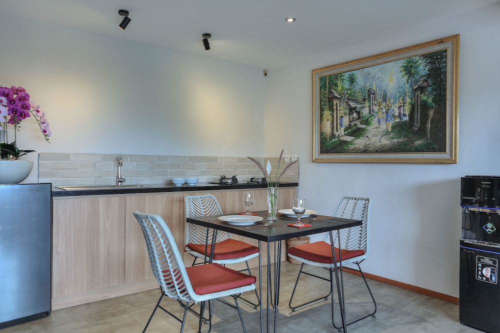 One Bedroom Private Heated Pool Villa - Photo 13