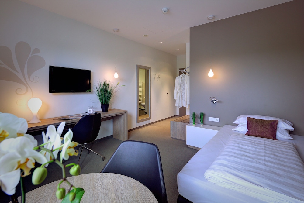 Standard Single Room, 1 Twin Bed, Accessible photo 2
