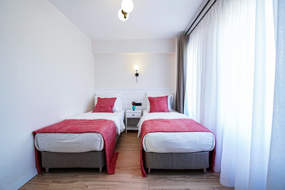 Standard Twin Room photo 2