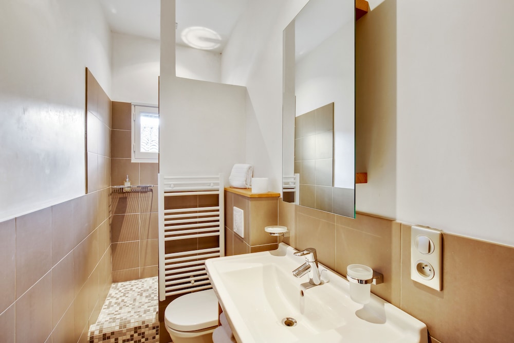 Basic Double or Twin Room photo 2