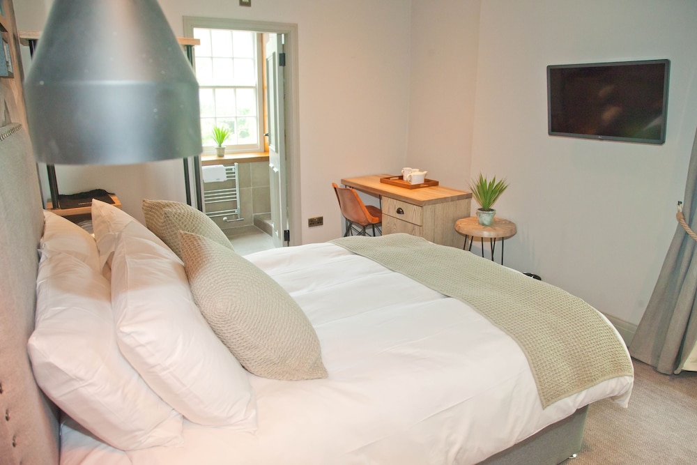 Deluxe Double Room, Ensuite photo 2