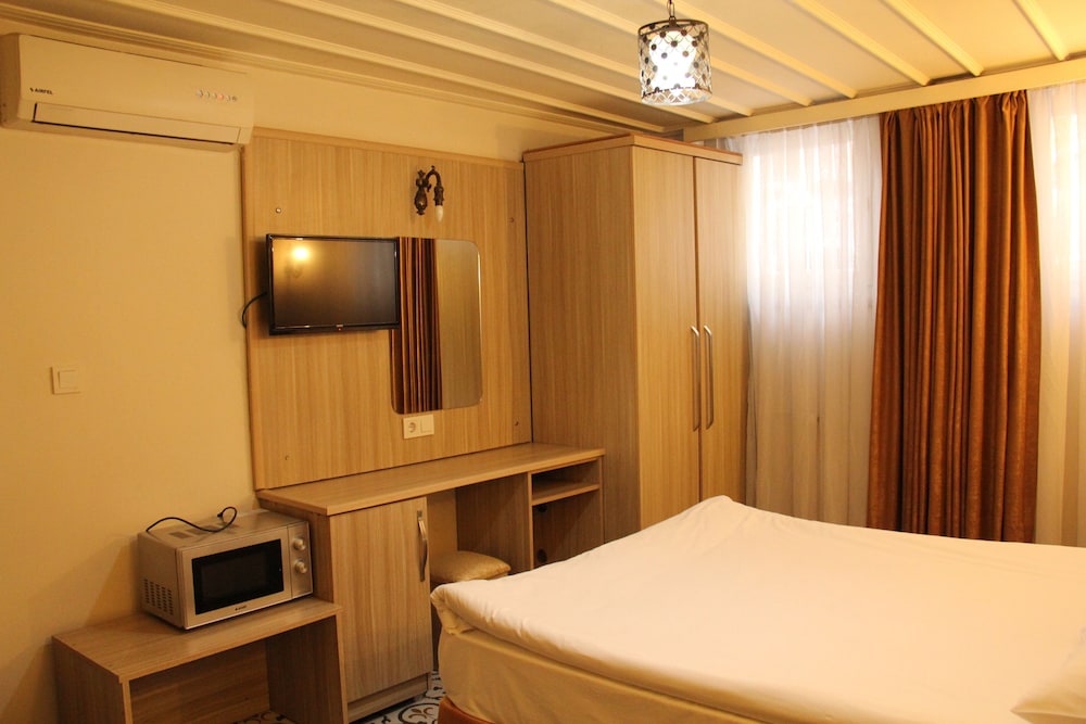 Economy Room, 1 Queen Bed, Non Smoking photo 1
