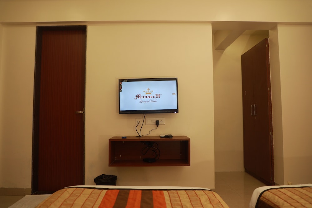 Deluxe Twin Room with Balcony - Photo 5