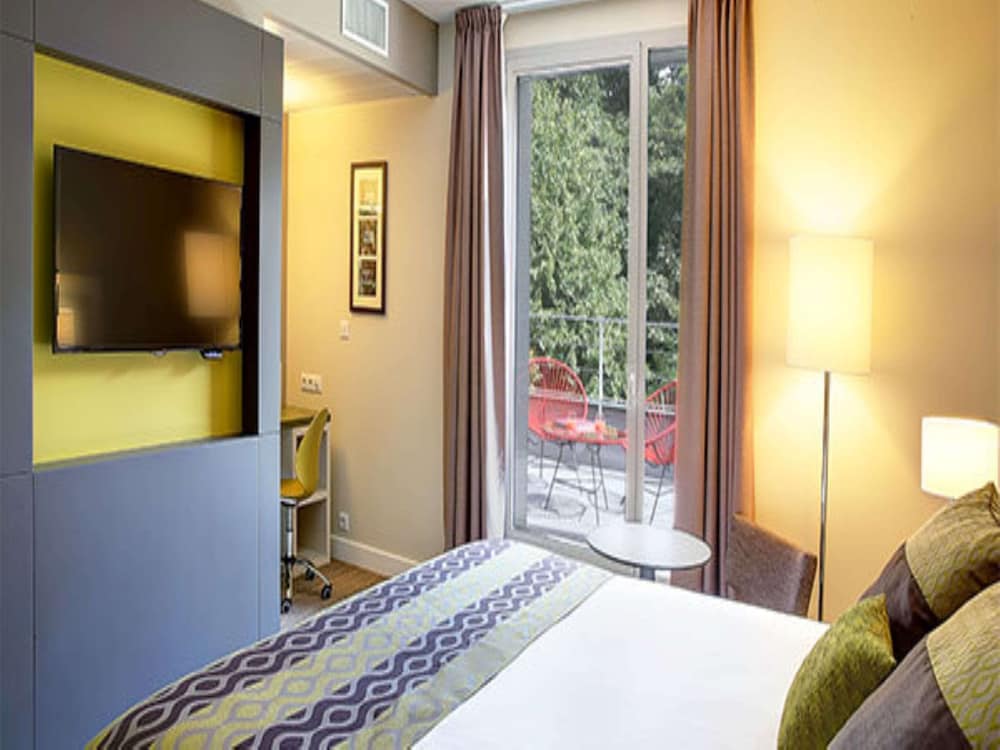 Family Room, 1 King Bed, Non Smoking - Photo 7