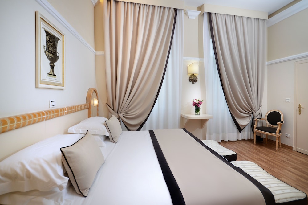 Deluxe Room - Photo 1