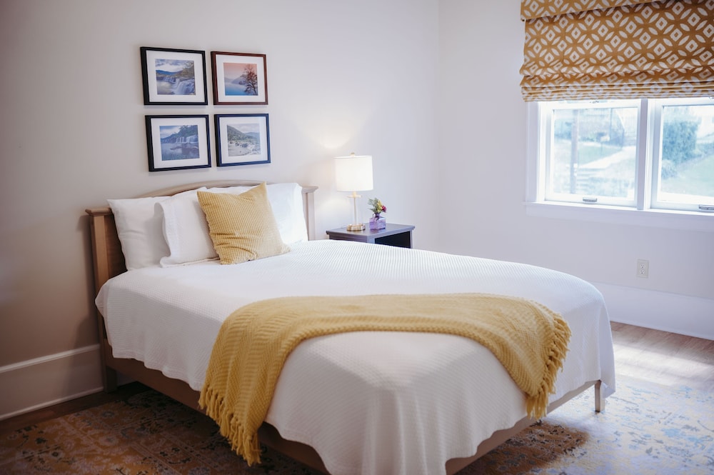 Townhouse 215