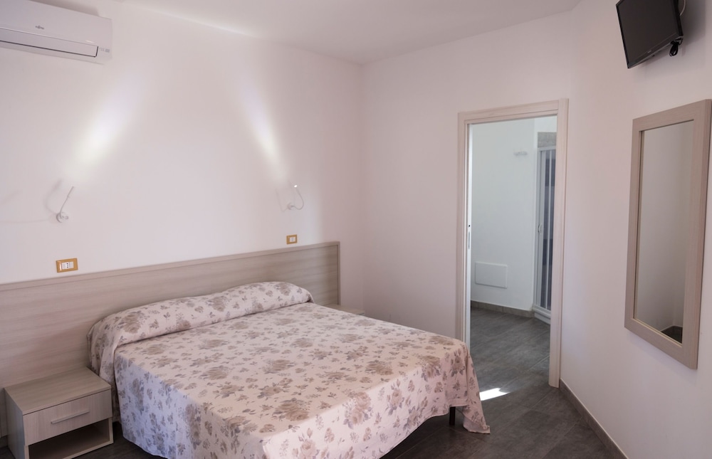 Deluxe Room, 1 Double or 2 Twin Beds, Sea View, Tower