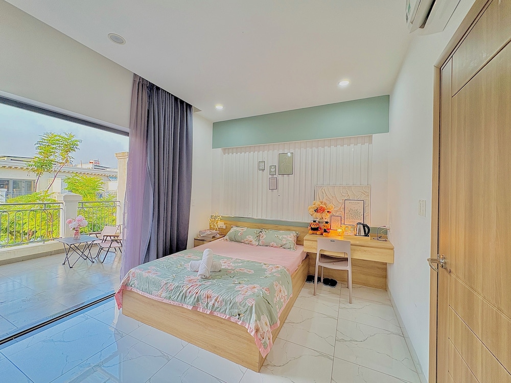 Standard Room, Private Bathroom, Garden View