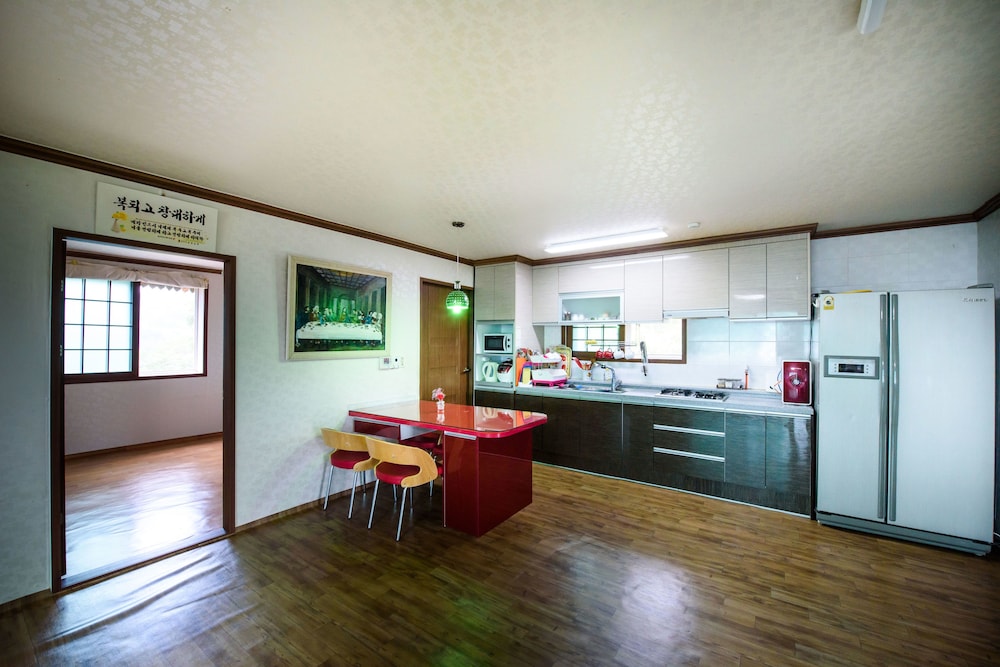 Room (Maru) photo 3