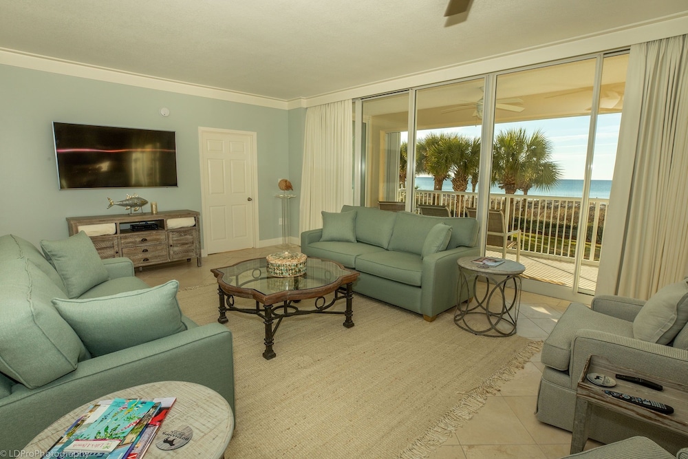 Condo, 3 Bedrooms