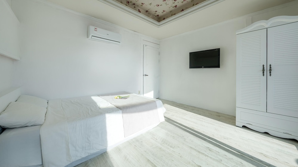 Basic Room, 1 Bedroom (203(with pet)) photo 2