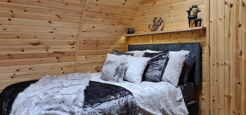 Cabin (Isle View Pod)