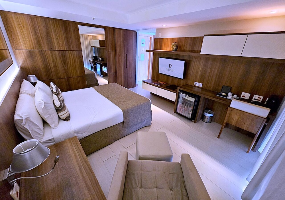 Deluxe Quadruple Room, Lanai, Sea Facing thumbnail 5