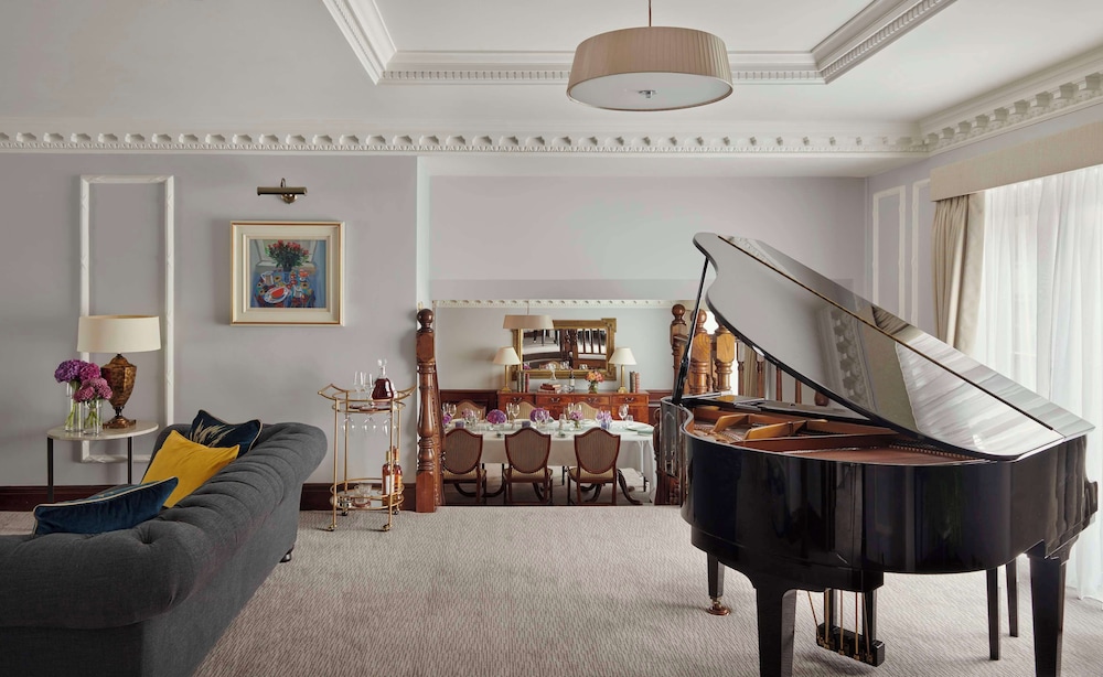 Presidential Suite - The Churchill Residence thumbnail 6