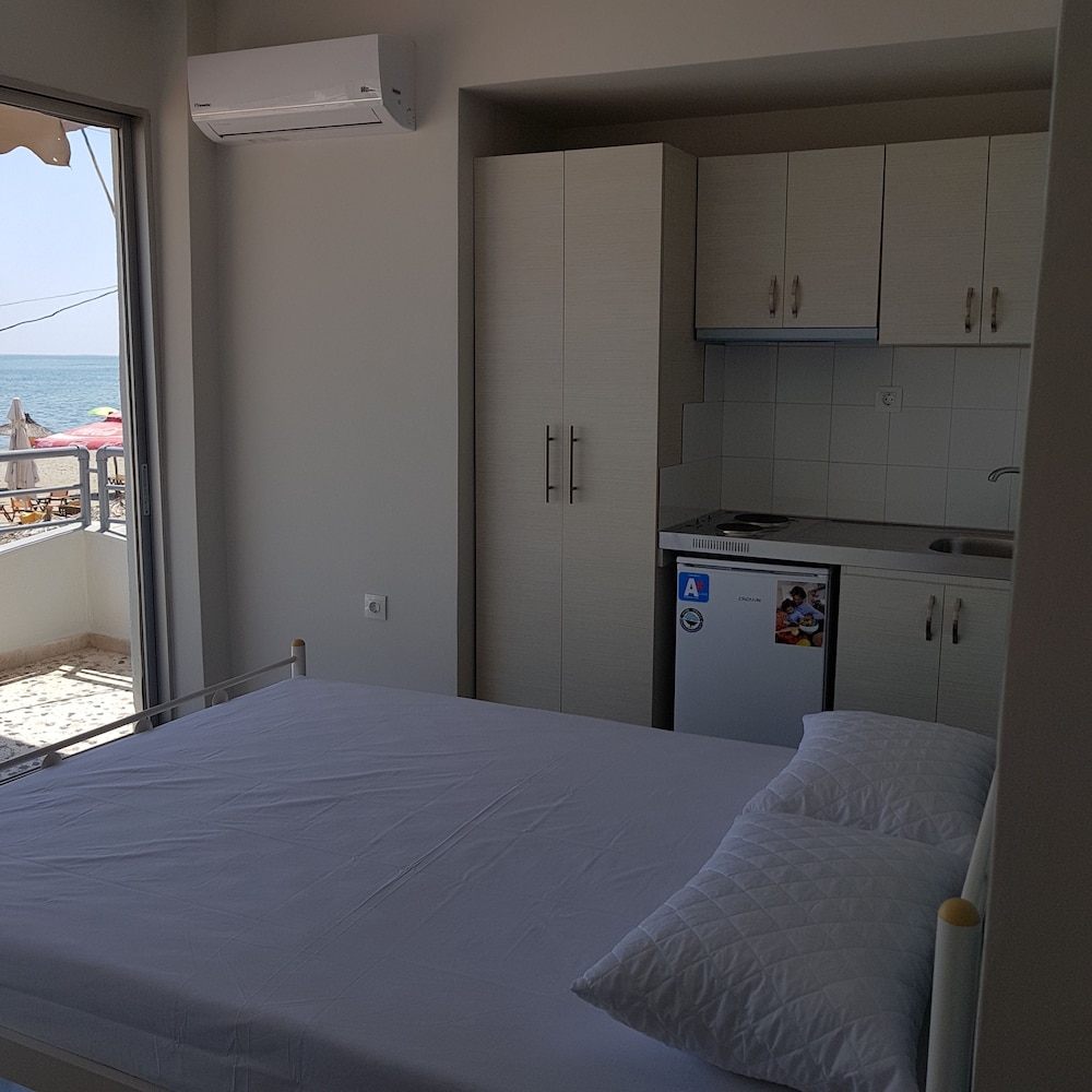 Panoramic Studio, Multiple Beds, Non Smoking photo 3