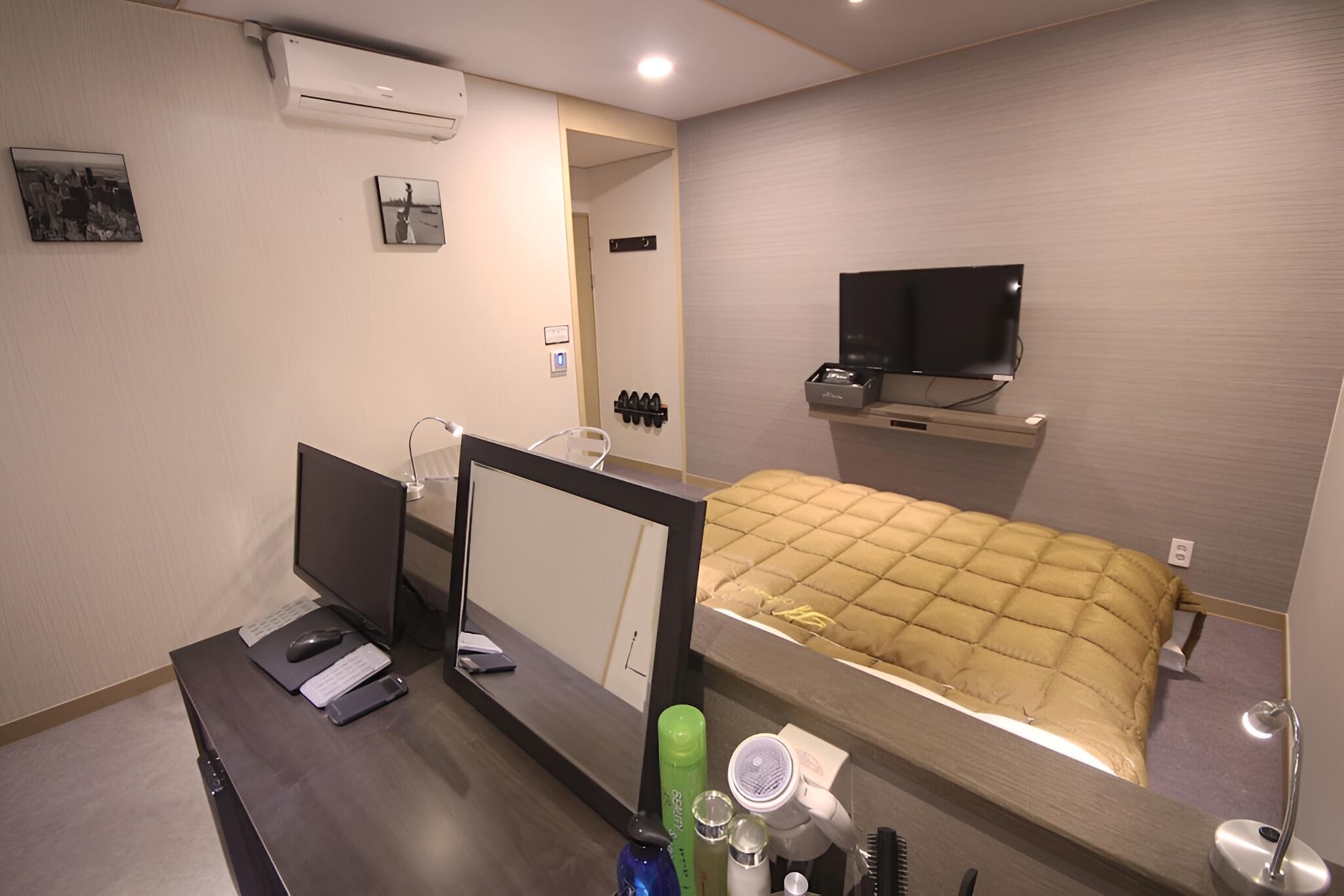 Room (Standard Room)