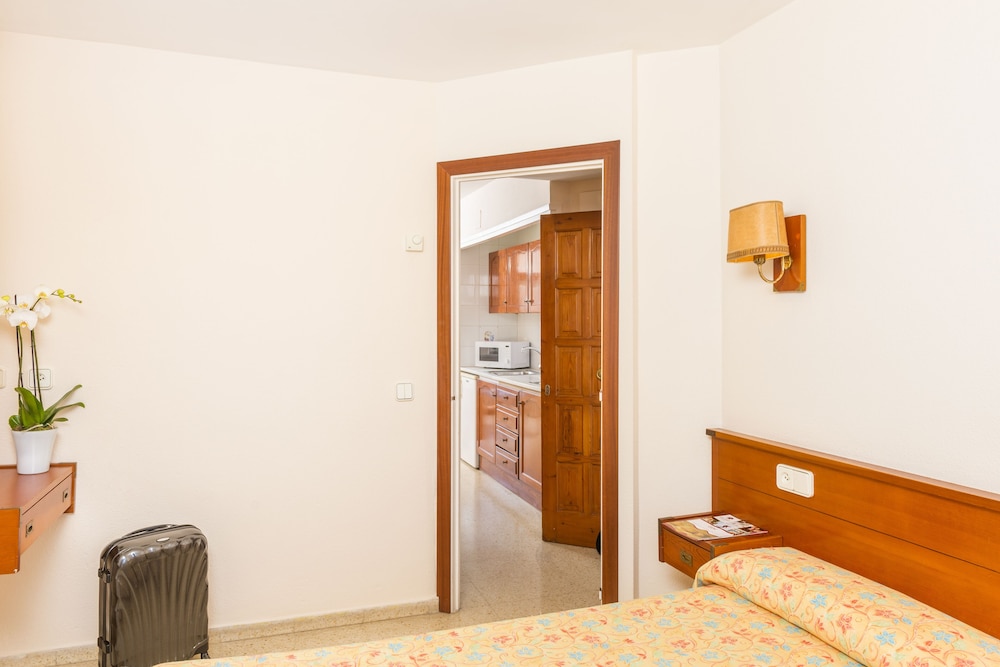 Apartment, 1 Bedroom, Balcony (4 adults) photo 3