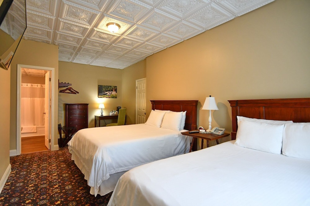 Double Room, 2 Queen Beds photo 1