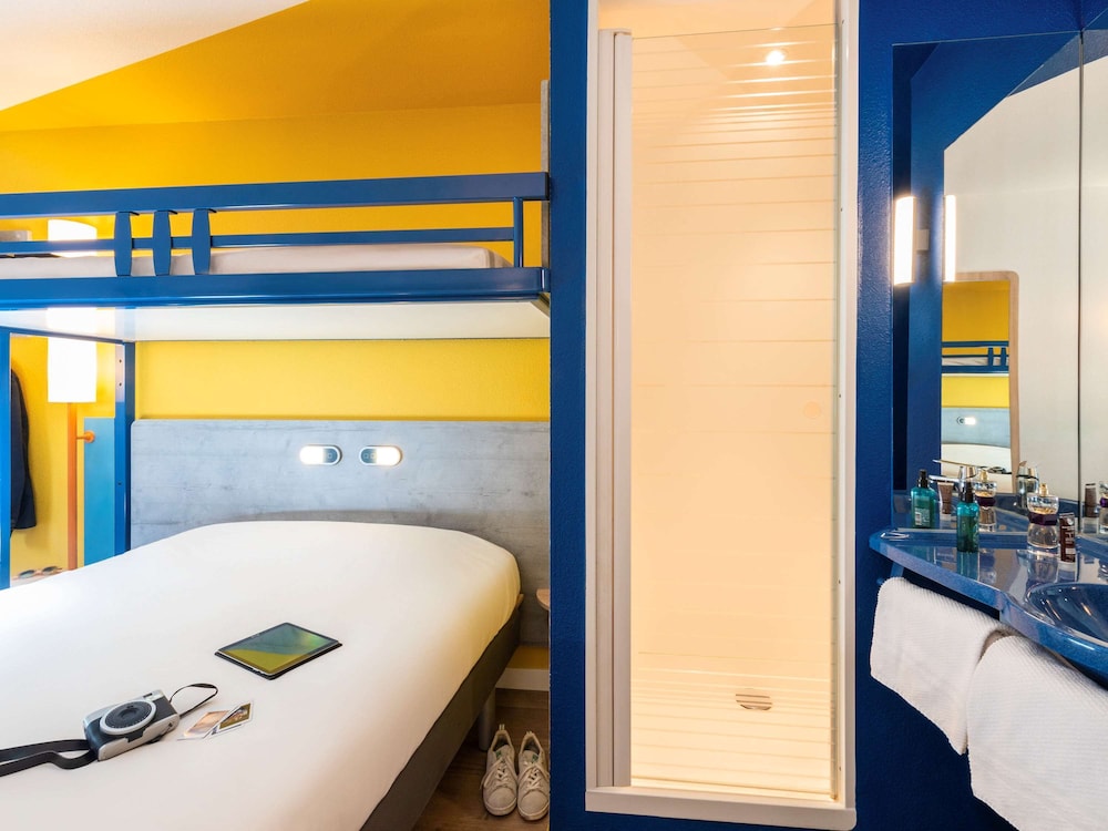 Triple Room, 3 Twin Beds photo 3