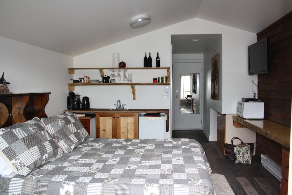 Deluxe Room, 1 Queen Bed, Accessible, Ocean View