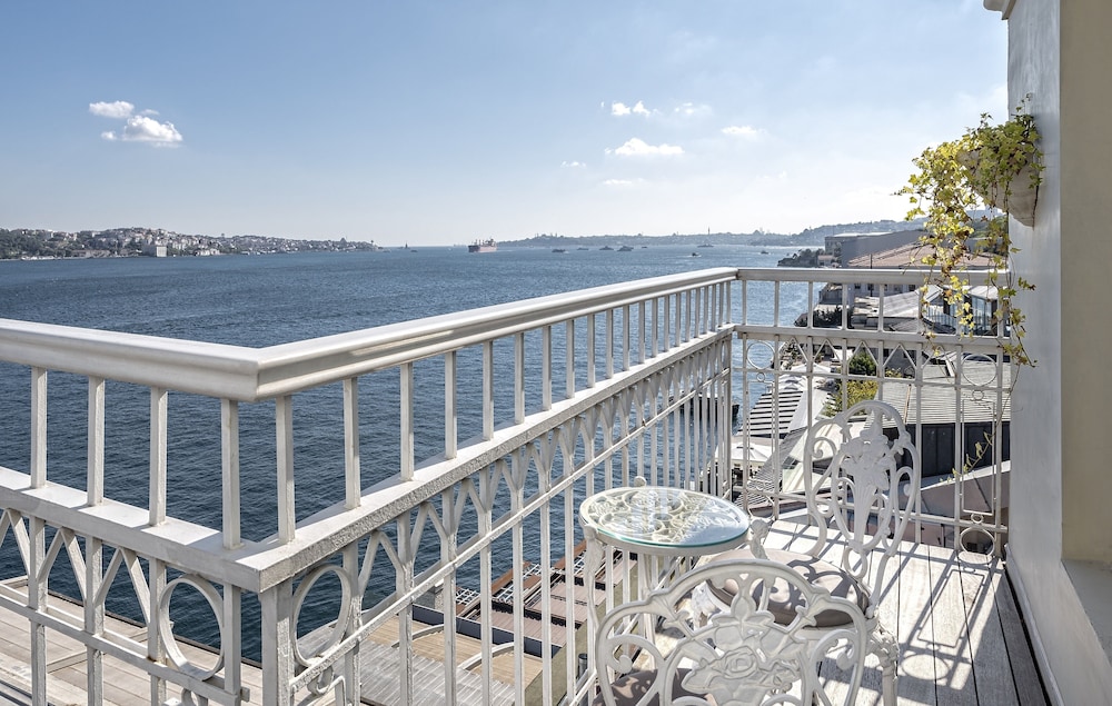 Penthouse Bosphorus Suite
