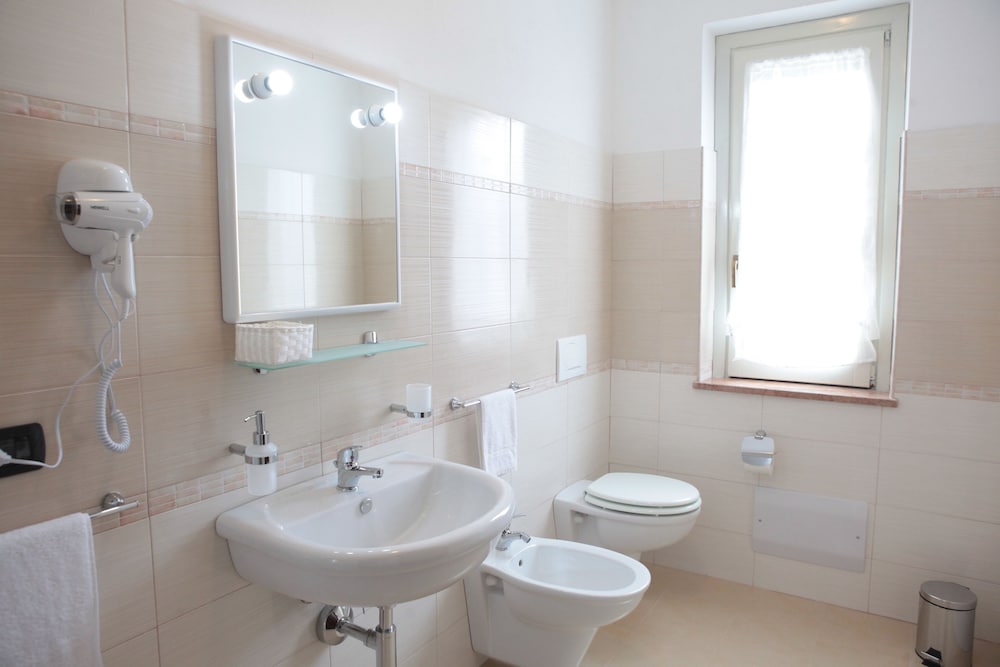 Double Room, Non Smoking, Sea View photo 3
