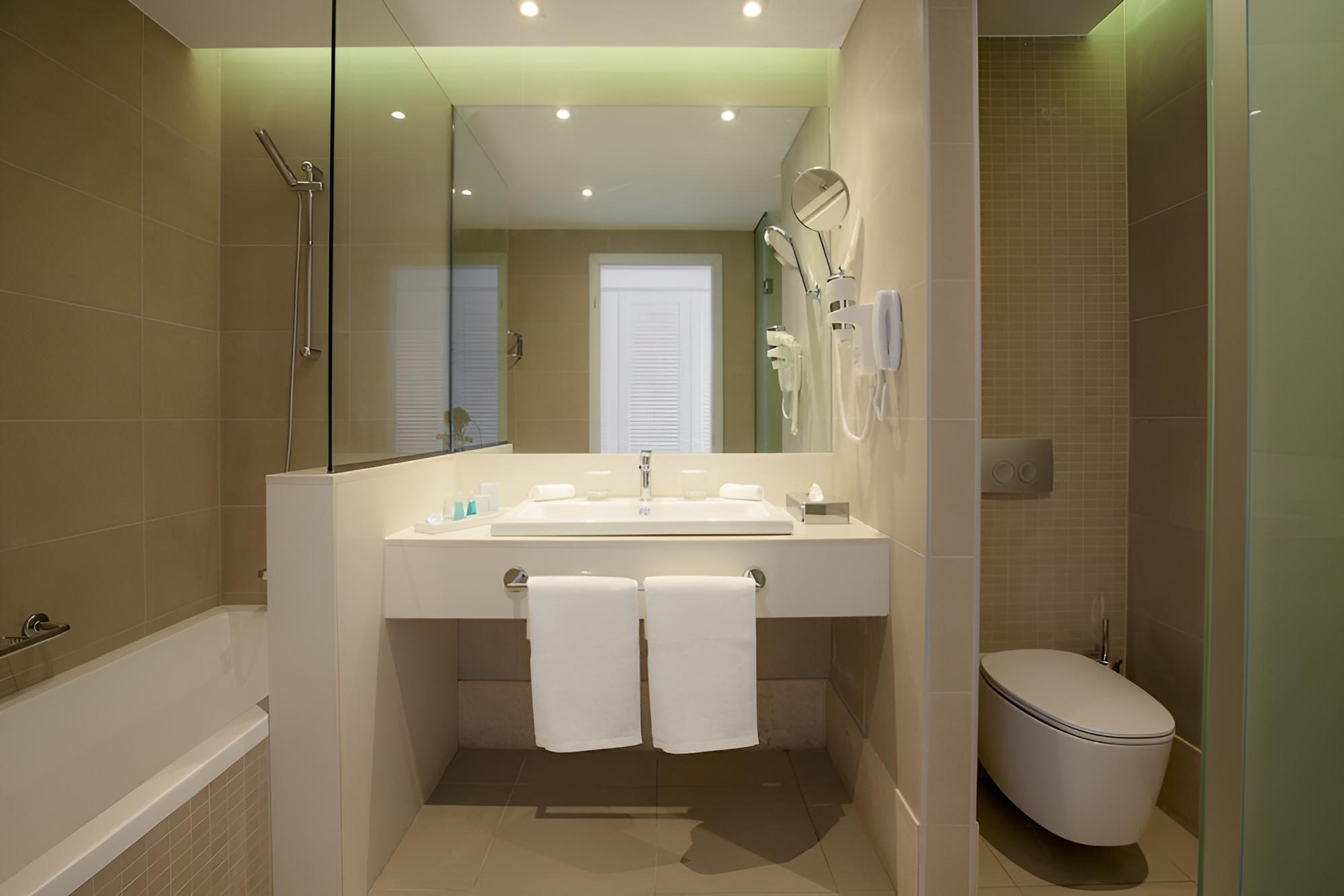 Twin Room, Partial Sea View photo 2