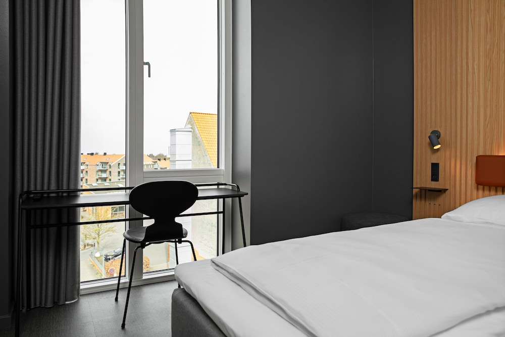 Standard Double Room, 1 King Bed - Photo 4