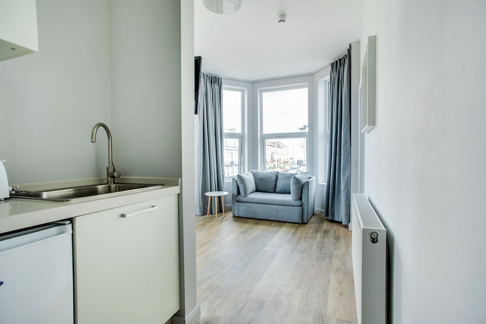 Family Apartment (Deluxe) - Photo 7