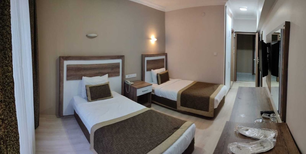 Standard Twin Room, Multiple Beds photo 1