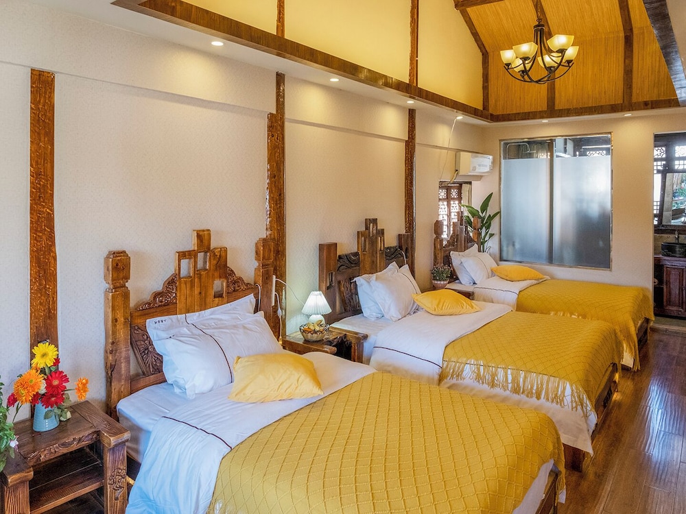 Superior Triple Room, Park View photo 1