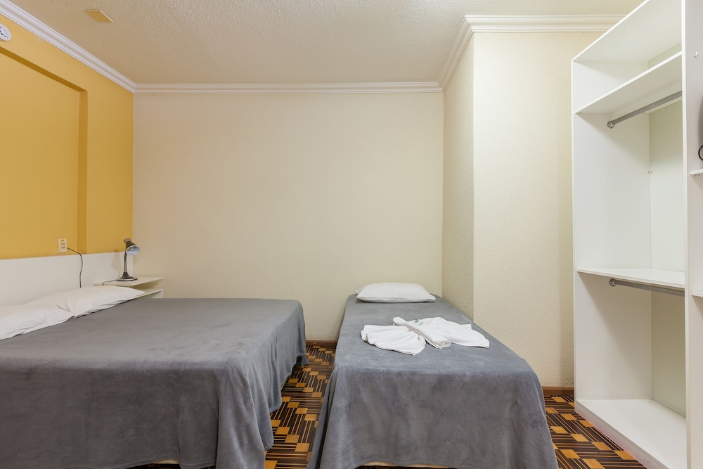 Quarto Casal + 1 Standard